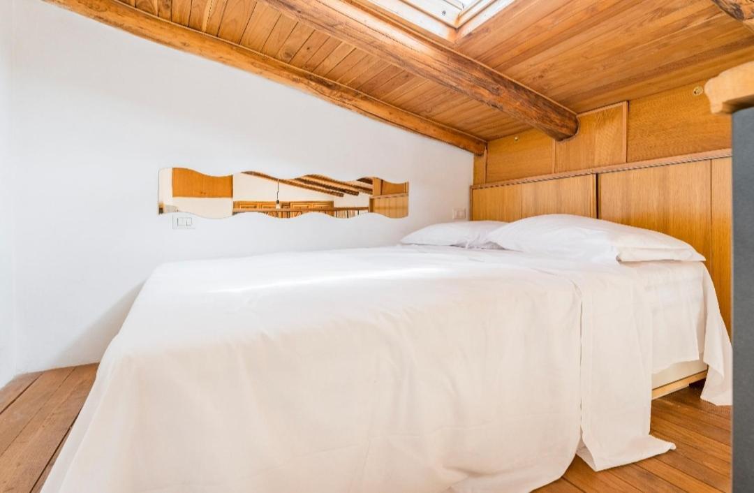 Апартаменты Attico Con Terrazza Santa Cecilia Рим Экстерьер фото